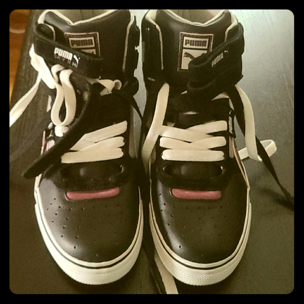 Sneakers
